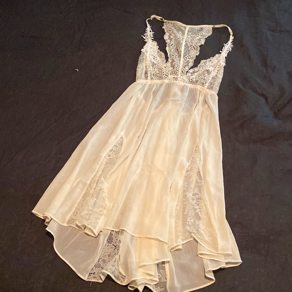 In Bloom by Jongulil Lace Triangle Chemise